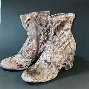 Steve Madden Boots